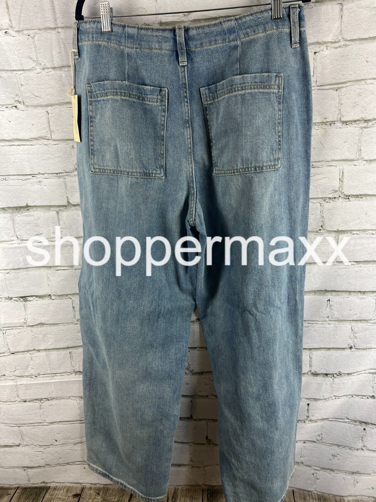 Universal Thread Women's High-Rise Straight Jeans, Color-Light Wash, Size- 12