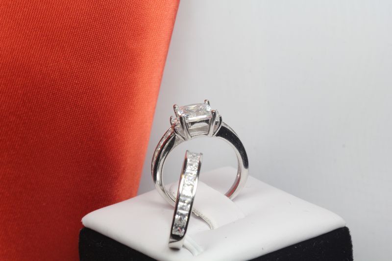 4.66 CT PRINCESS CUT CZ STERLING SILVER ENGAGEMENT RING & WEDDING RING SET 6.8GM