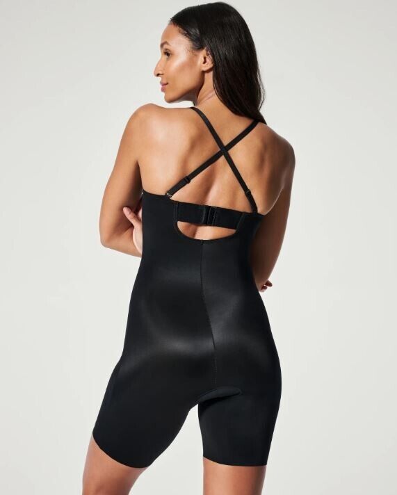 ASSETS by SPANX Women's Flawless Finish Strapless Cupped Bodysuit, Black, XL
