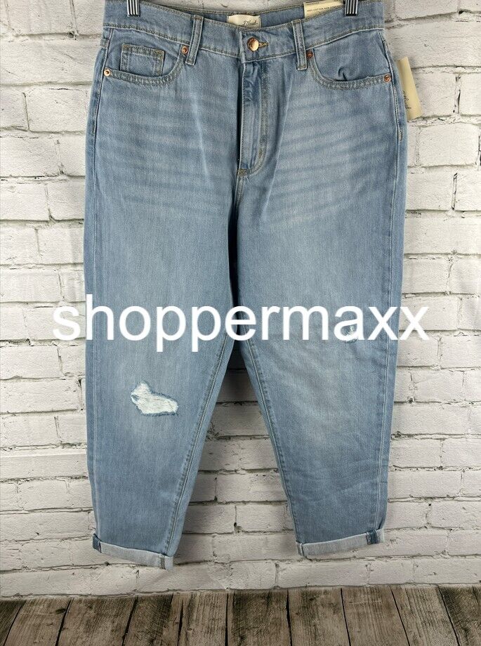 Women's Mid-Rise Boyfriend Jeans - Universal Thread, Light Wash, 8