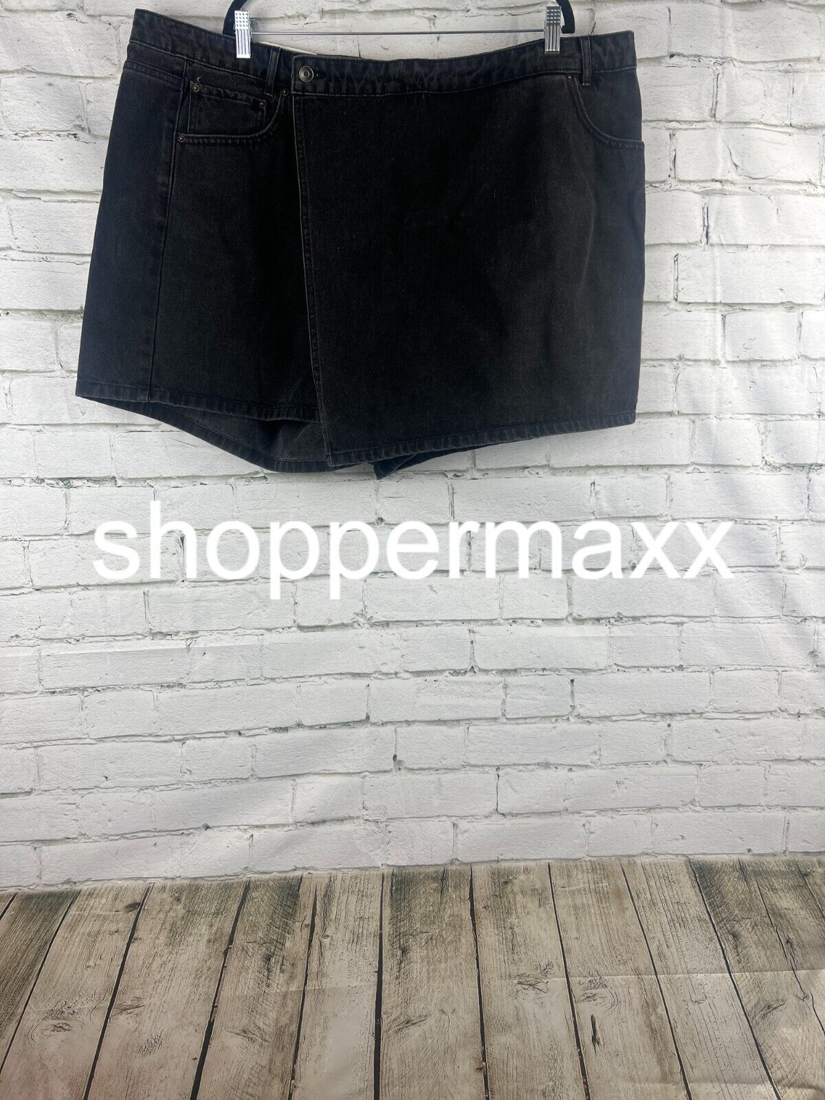 Women's Asymmetrical Denim Mini Skort - Black, 22