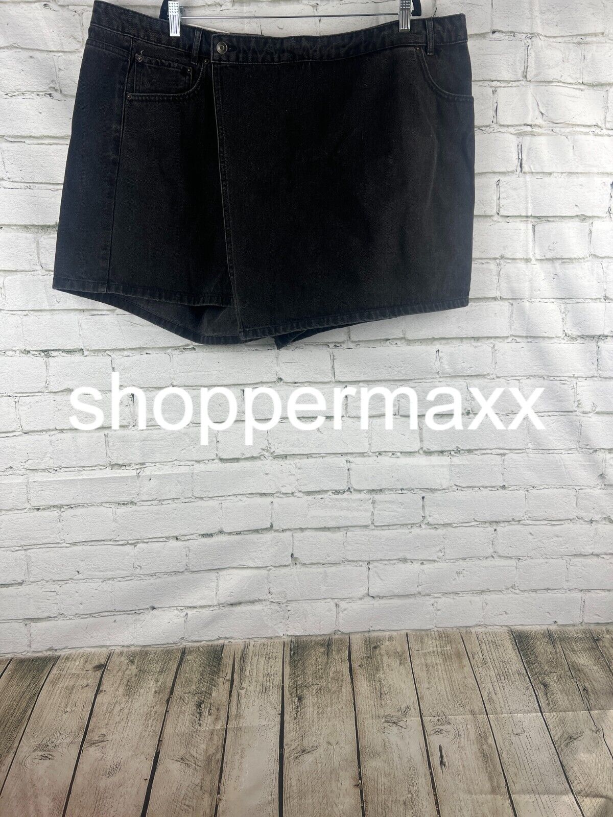 Women's Asymmetrical Denim Mini Skort - Black, 22