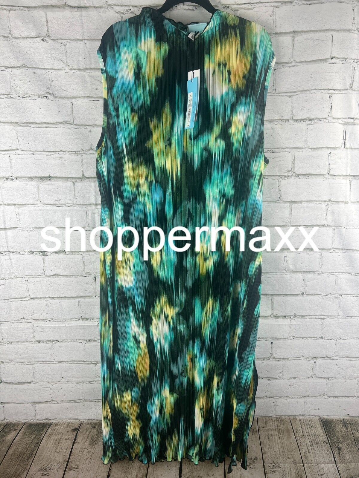 Women's Watercolor Plisse Midi Dress - Future Collective with Gabriella,Black,3x