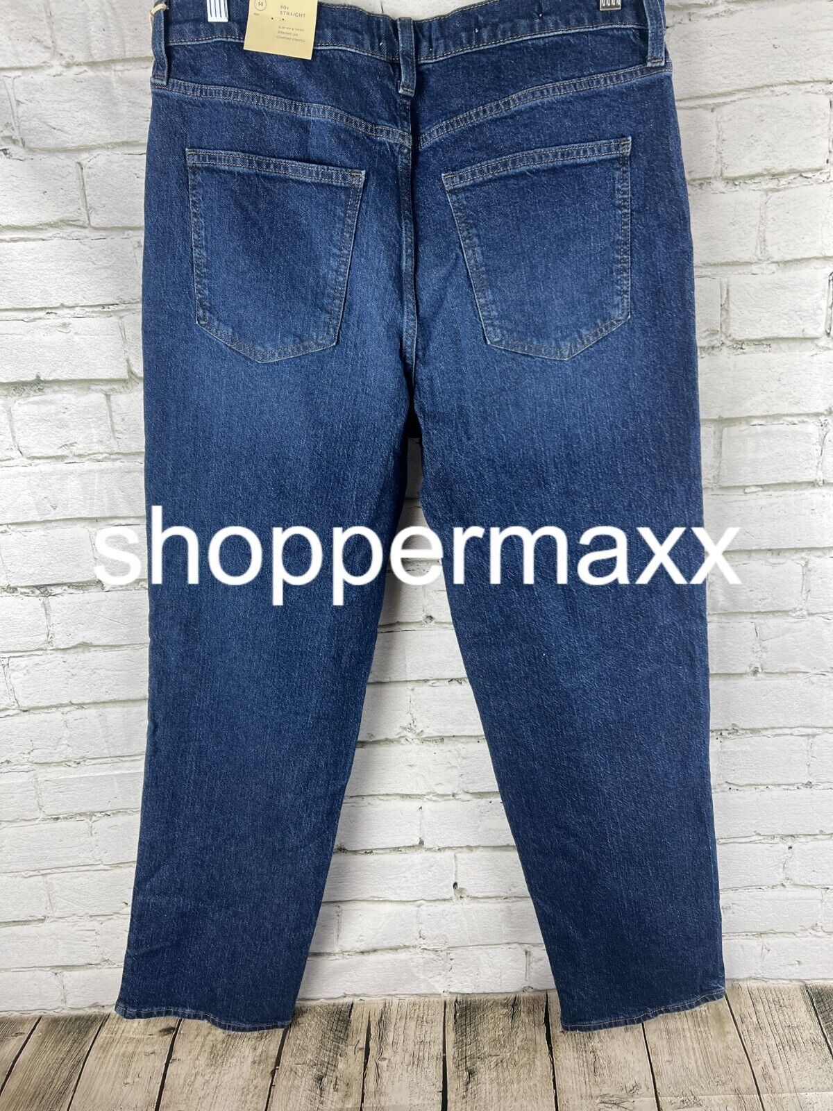 Women's High-Rise 90's Straight Jeans - Universal Thread, Medium Wash, 14